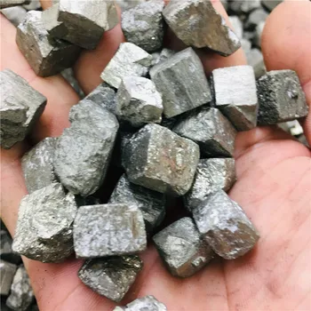 100g čistého prírodného medi a železnej rudy crystal drsné gem a minerálne ošetrenie surového kameňa