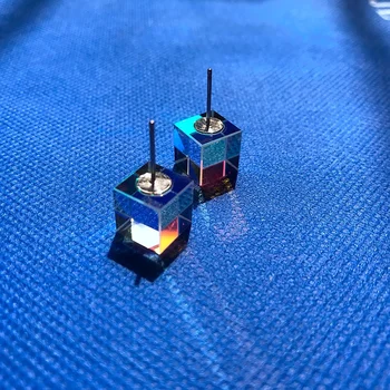 Farba Prism Prívesok Mini Nové Malé Náhrdelník Šesť-stranný Svetlo Cube Vesmíru Prism Vlastné Šošovky