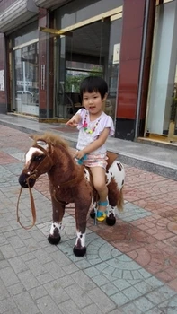 Simulácia zvierat jazda na koni plyšové hračky 82x62cm hnedý kôň whinny kôň bábika detí, narodeniny darček,Vianočný darček w8466