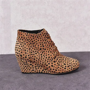 Jeseň Ženy Stádo Leopard Slip-on Krátka Zavádzania Kliny Výška-zvýšenie Jednej Dámy Topánky Móda Zapatos De Mujer Plus Veľkosť