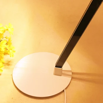 LED Stolná Lampa 3D Efekt Stereo Vision Dreva Podporu Akryl Tienidlo LED Svetlo, Obývacej Izby, Spálne, Lampa na Čítanie S konektorom USB
