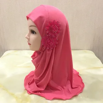 Vnútorné čiapky pre Islamský hidžáb oblečenie zábal moslimské deti hidžáb underscarf kapoty Pevné kvety hlavu šatku 2 deti do 7 rokov