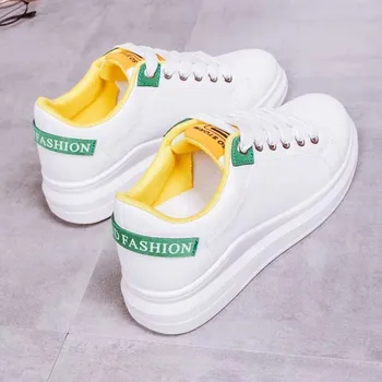 Dámske biele topánky na jeseň 2020 nové divoké kórejský módne ploché dno športové členkové topánky žena priedušnej kože panel topánky