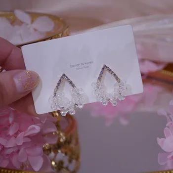 Južná Kórea je nový dizajn a módne šperky nádherné ručne rany white crystal kvapka vody žena stud náušnice