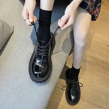 Malé kožené topánky dámske jeseň Japonský mäkké sestra kórejský kolo hlavou zvýšil retro krajky-up topánky lolita topánky na platforme