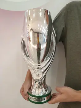 Do roku 2020 Bayern Super Cup Trophy Champions cup trophy 32 cm výška pekný darček pre Futbalových Suvenírov Cenu