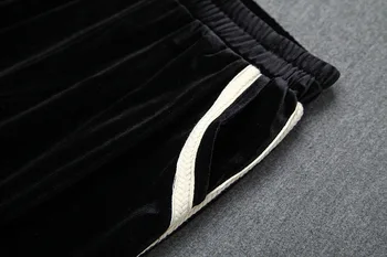 Nové 2019 jeseň zima ženy bežné zamatové nohavice vyhovovali strane prekladané aktívne nohavice + čierna topy mikina dve dielna sada