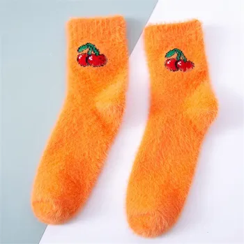 Lacné ženy tepelnej chlpaté ponožky 5pairs/veľa nového roka ponožky dievčatá a ženy teplé ovocné ponožky
