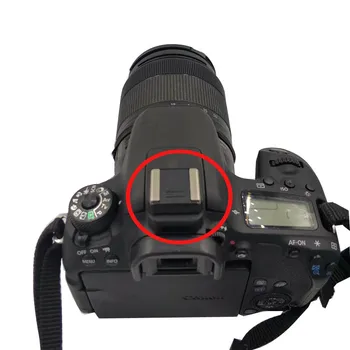 100ks/veľa BS-1 Hot Shoe Cover pre Nikon D3100 D3000 je vhodný pre väčšinu Canon Fujifilm Pentax Olympus DSLR/SLR