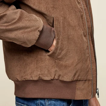 KUEGOU Bavlna hnedé pánske Ťažký kabát krátky bunda muži jeseň teplá bunda módne Klope výšivky top plus veľkosť YW-6532