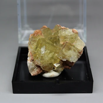 Nové minerálne！ Prírodné Zriedkavé žltá fluorite minerálnych vzoriek Kamene a kryštály Liečivý kryštál veľkosť boxu 5.2 cm