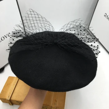 Vydanie berets pre ženy klobúk populárne logo maliar s black bowknot a sietí, tenisová obuv